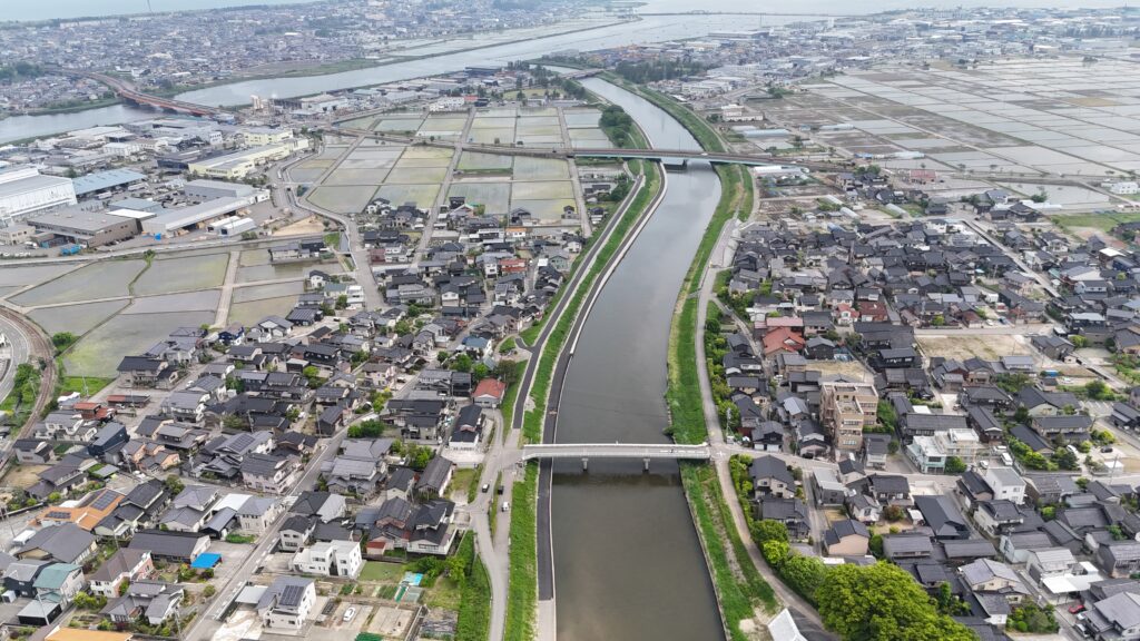 2級河川浅野川河川環境整備工事（舗装工）