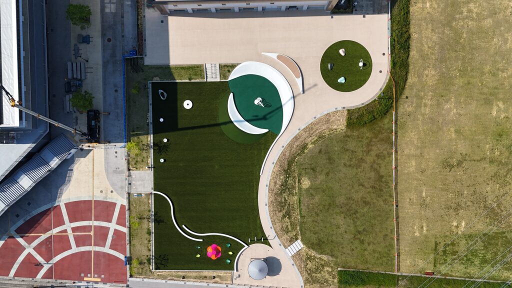 金沢城北市民運動公園遊具広場舗装工事